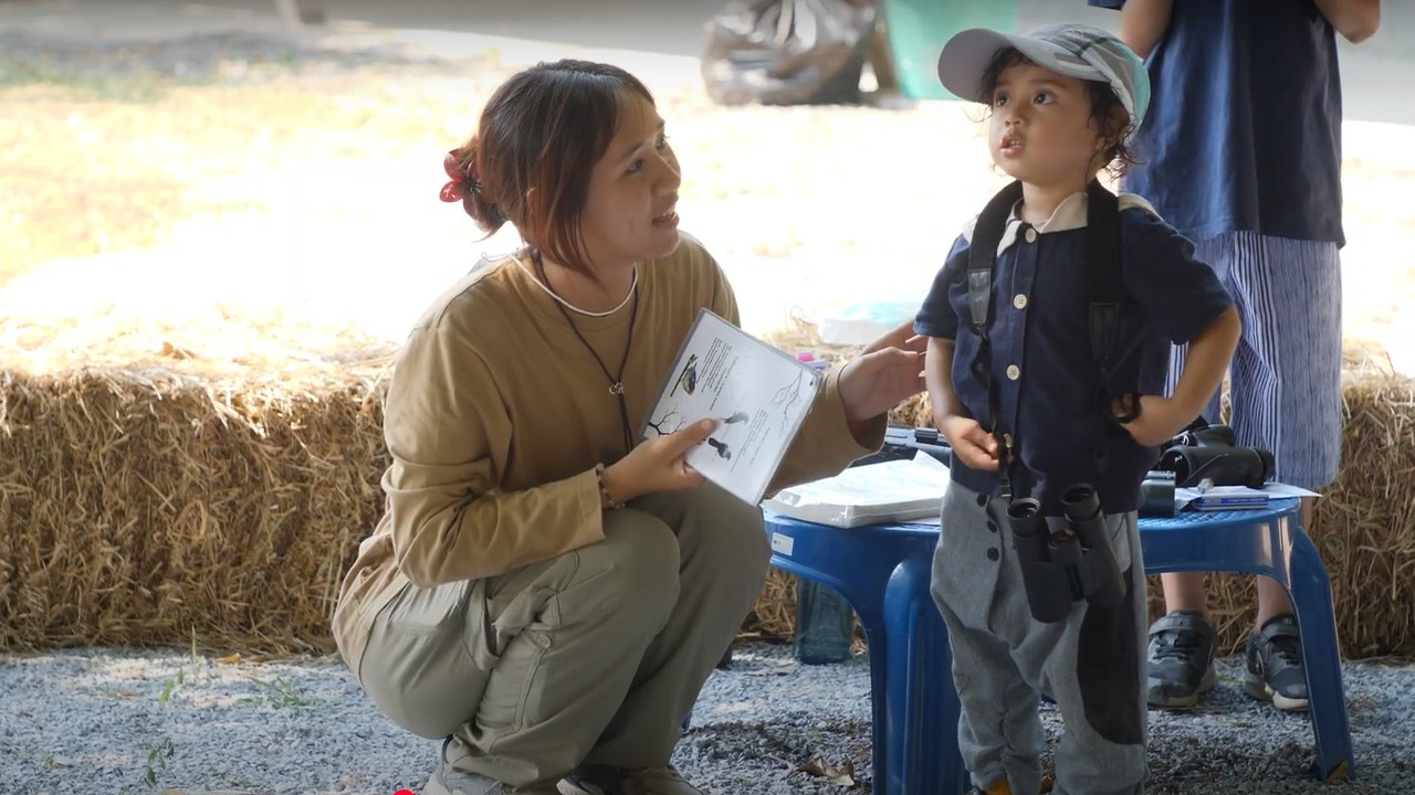 FirstClass68_08_17_3