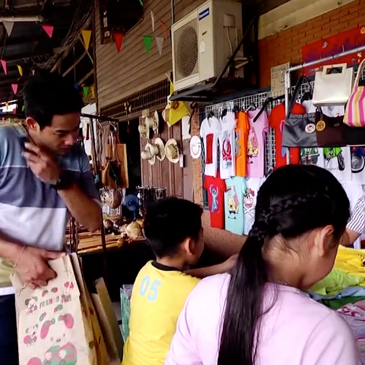 หน้าต่างสีรุ้ง Ep04 (03)