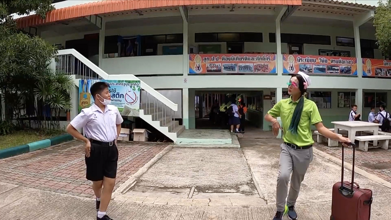 ครูบอลลี่ Lovely Teacher6