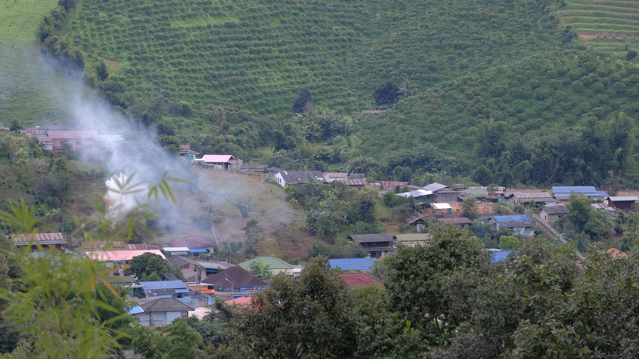 BaanPeuan631129-15