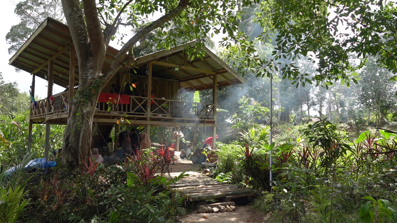 BaanPeuan631213-06
