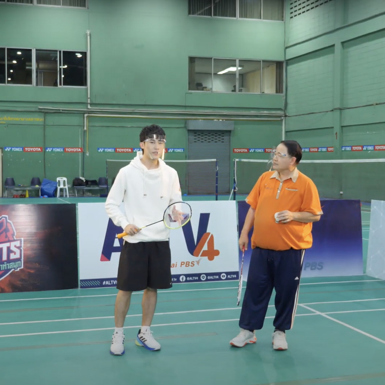 SportsCast640515-4