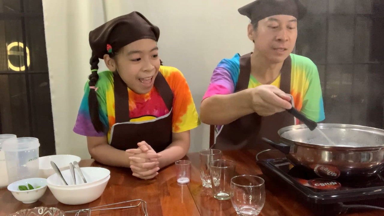 Eating-640924-4