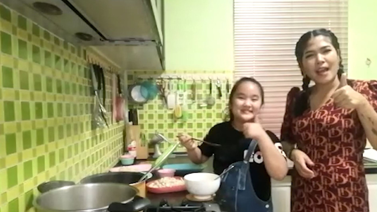 Eating-650318-3