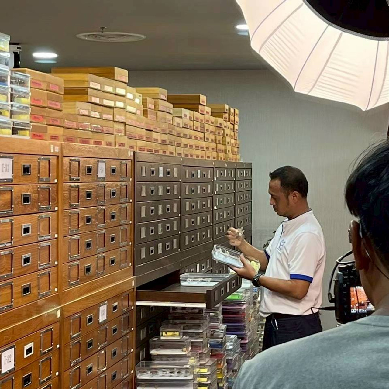 LINE_ALBUM_ep9_251029_4