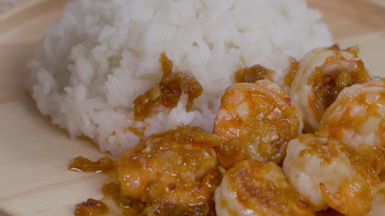 ข้าวกุ้งกระเทียม