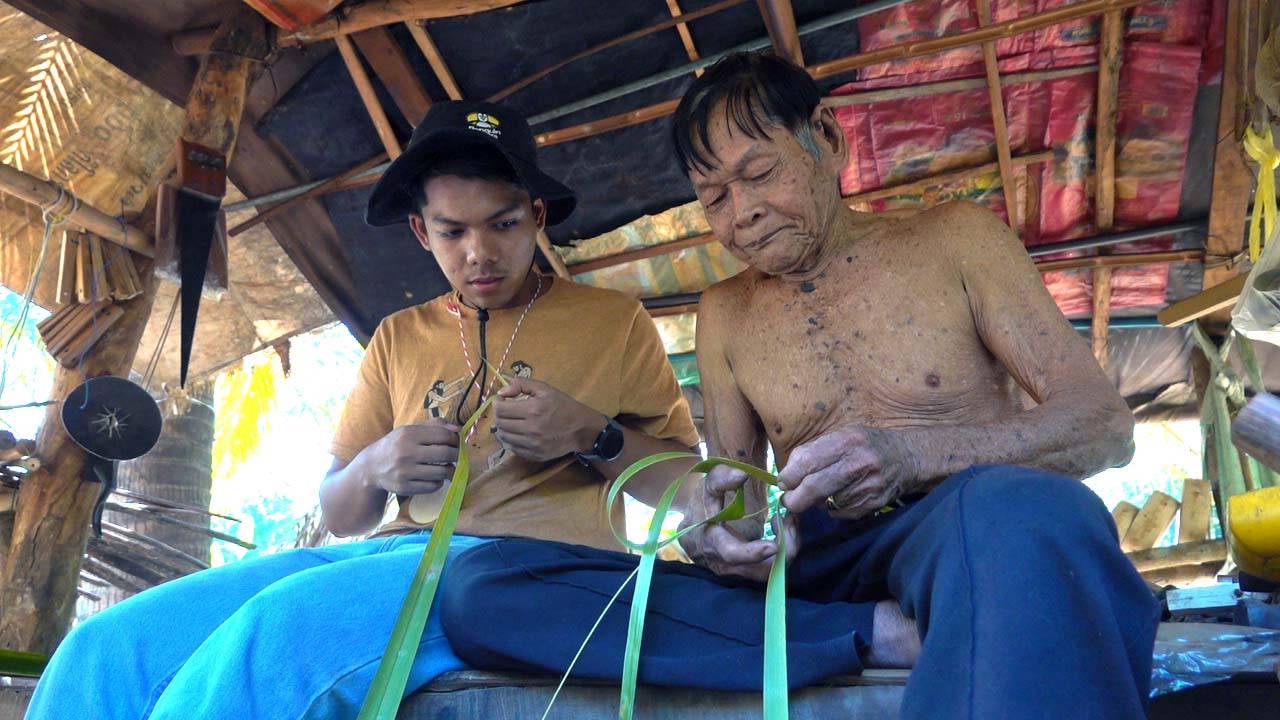 รักษ์เขาชะเมา