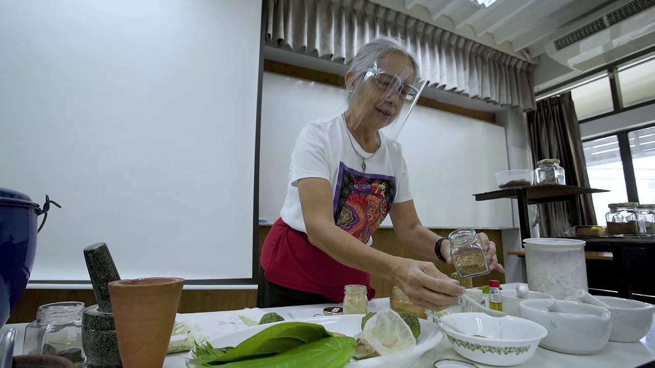 ปลุกตำนานน้ำอบไทย