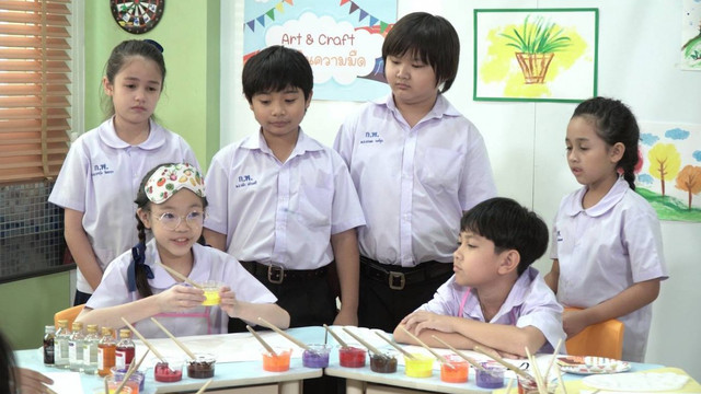 ละคร นักสืบสายรุ้ง