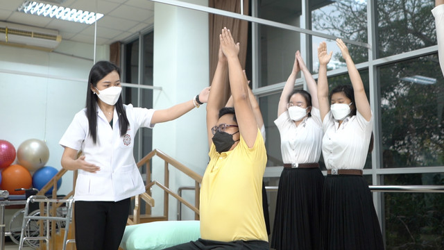 โรงเรียนนานาช่าง